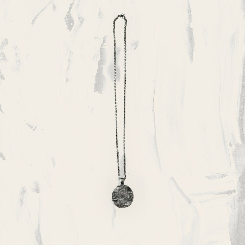 Silver Toned Chain Pendant "Best Friends Are The Sisters We Choose" Necklace - Picture 2 of 6